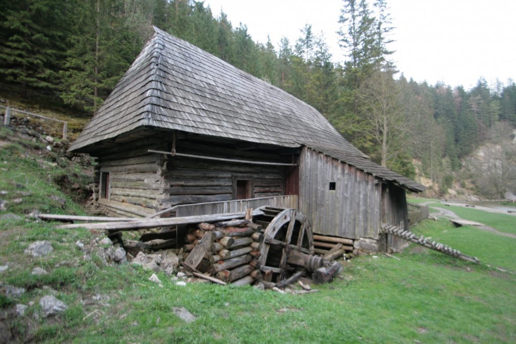 Zahájenie záchrany Gejdošovského mlyna v Kvačianskej doline